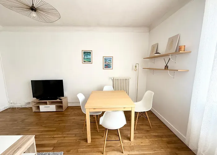 Avec Separee Centre * Breszt