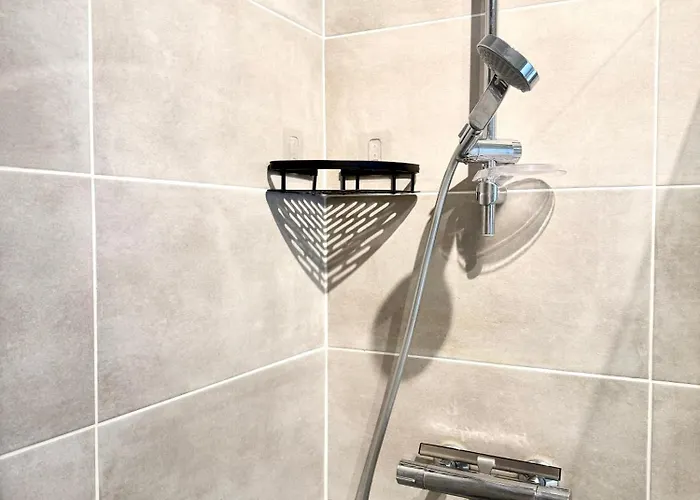 Avec Separee Centre * Breszt