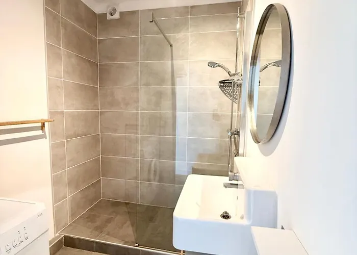 Avec Separee Centre *