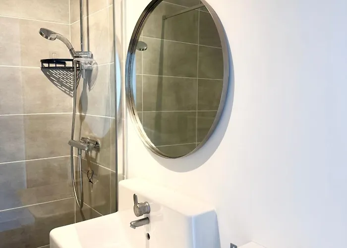 Avec Separee Centre *