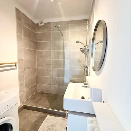 Avec Séparée Centre *